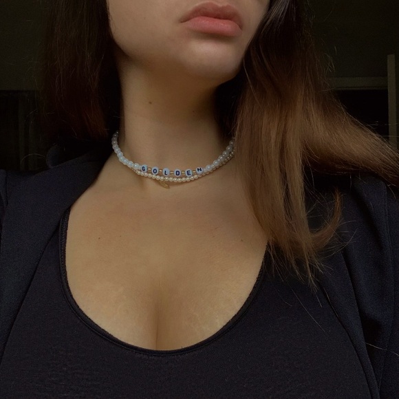 5/$20 ENTIRE SHOP CLEARANCE Golden handmade beaded necklace ⭐️ - Picture 1 of 2